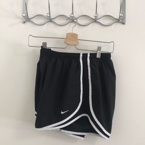 Nike Women’s Dry Tempo 3” Running Shorts Size L